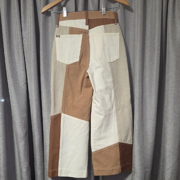 Alice + Olivia Tan Jeans - Picture 7 of 7